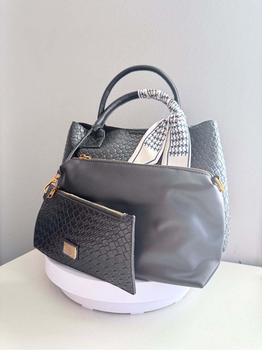 3pcs set of Black Woven Tote Bag with Matching Pouch - Picture 2 of 8